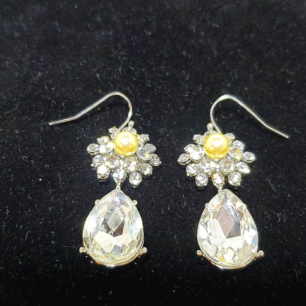 Bijou Drive  silver with rhinestones dangle earrings